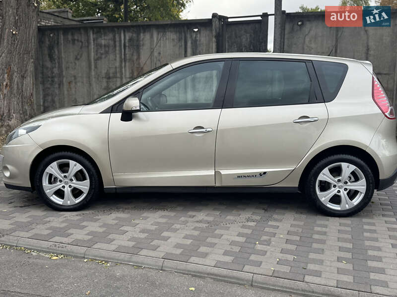 Мінівен Renault Scenic 2010 в Лубнах