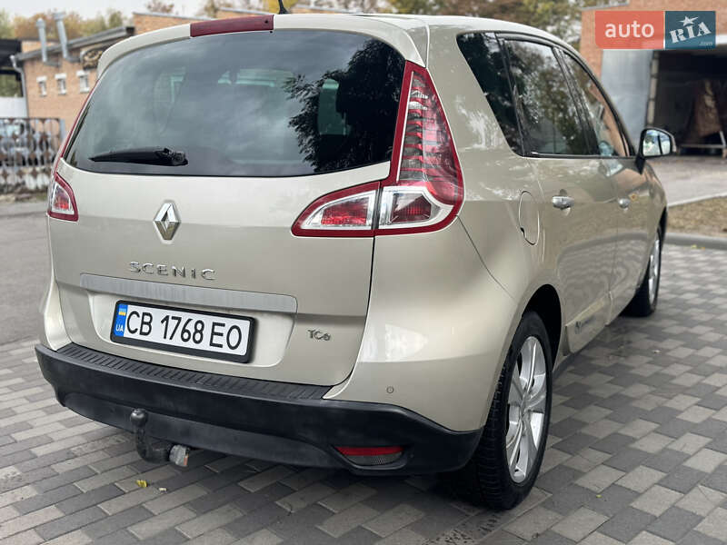 Мінівен Renault Scenic 2010 в Лубнах