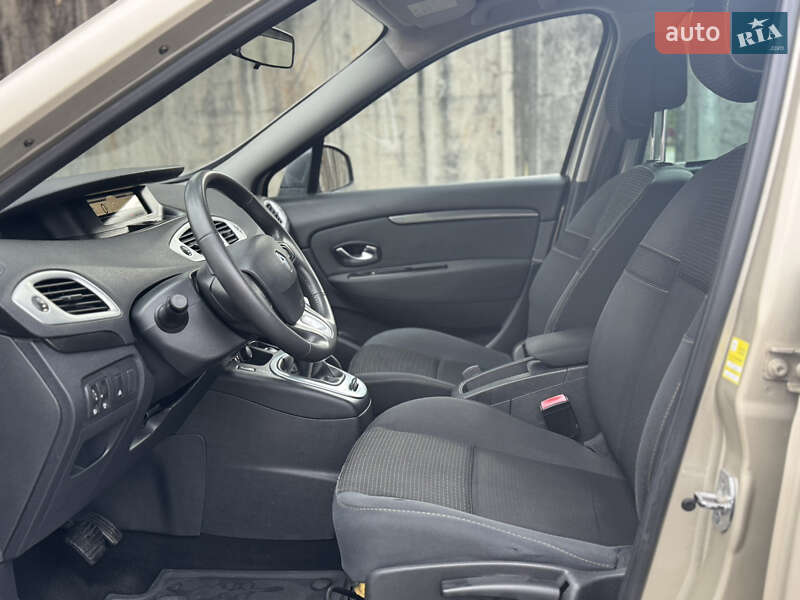 Мінівен Renault Scenic 2010 в Лубнах