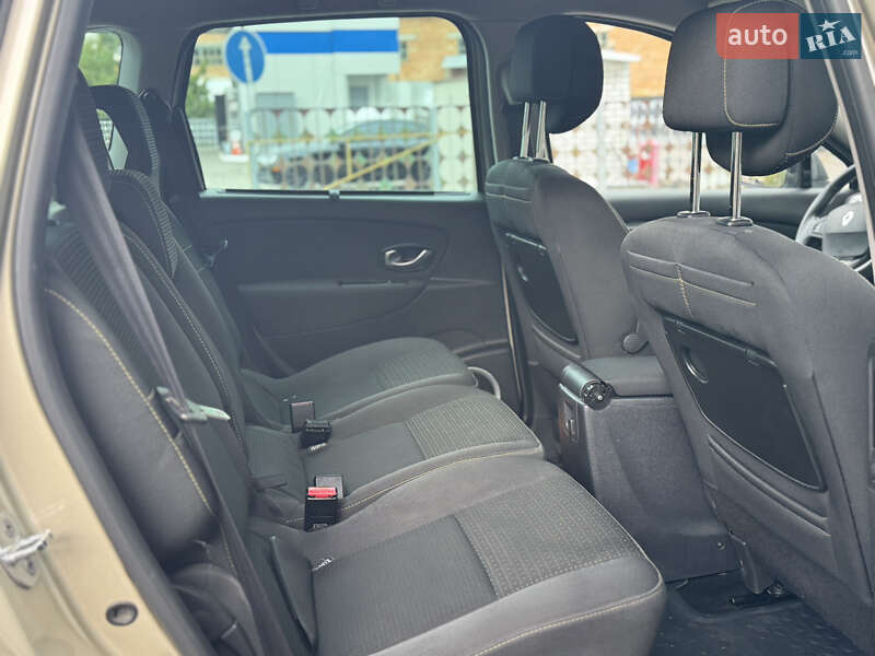 Мінівен Renault Scenic 2010 в Лубнах