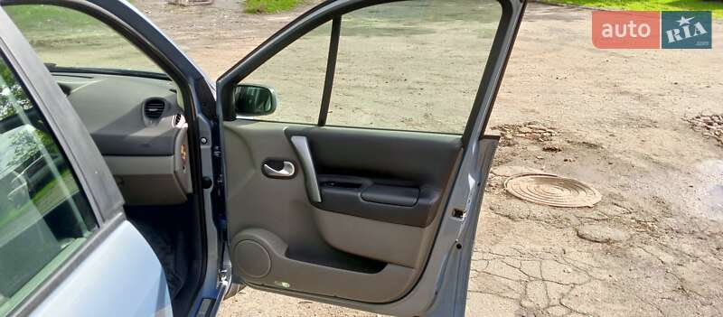 Минивэн Renault Scenic 2006 в Николаеве фото 21 Минивэн Renault Scenic 2006 в Николаеве
