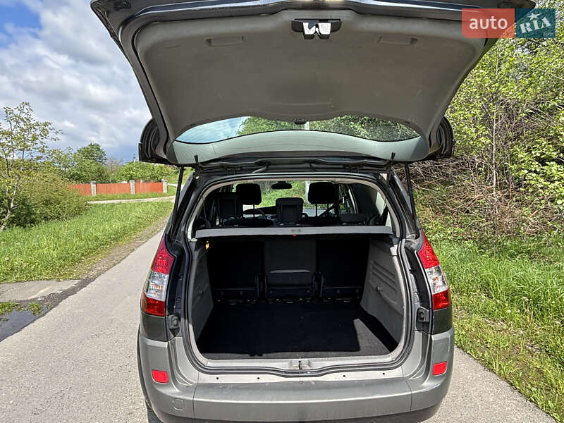 Минивэн Renault Scenic 2005 в Надворной