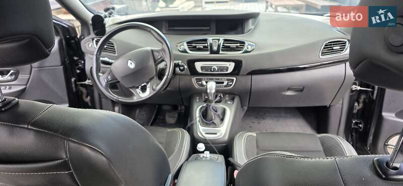 Минивэн Renault Scenic 2015 в Луцке