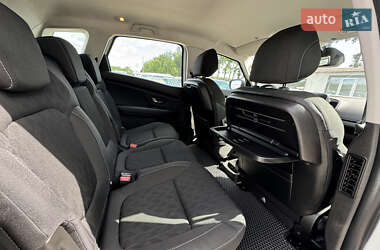 Минивэн Renault Scenic 2018 в 