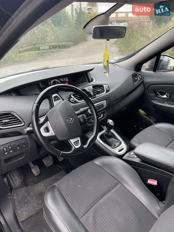 Мінівен Renault Scenic 2012 в Дубні