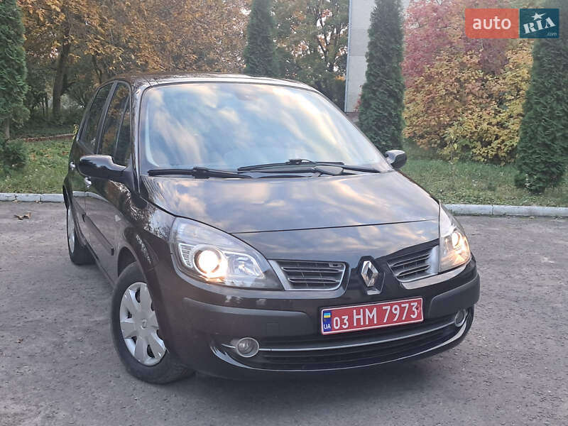 Минивэн Renault Scenic 2009 в 