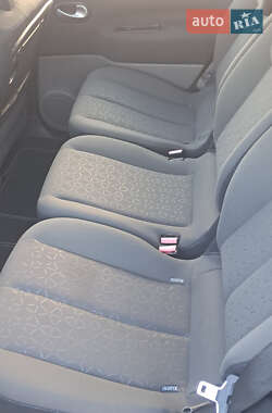 Минивэн Renault Scenic 2009 в 