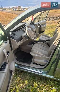 Минивэн Renault Scenic 2003 в 