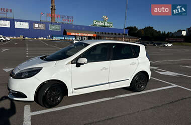 Мінівен Renault Scenic 2015 в 