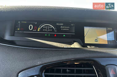 Мінівен Renault Scenic 2015 в 