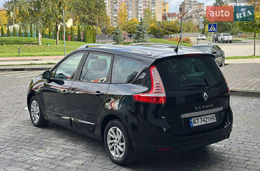 Минивэн Renault Scenic 2015 в 