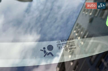 Минивэн Renault Scenic 2015 в 