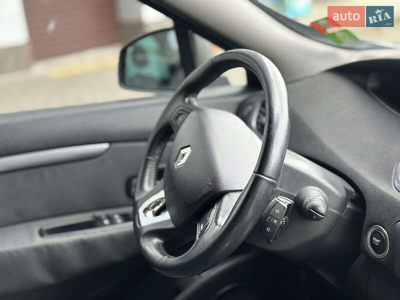 Мінівен Renault Scenic 2015 в Івано-Франківську фото 19 Мінівен Renault Scenic 2015 в Івано-Франківську