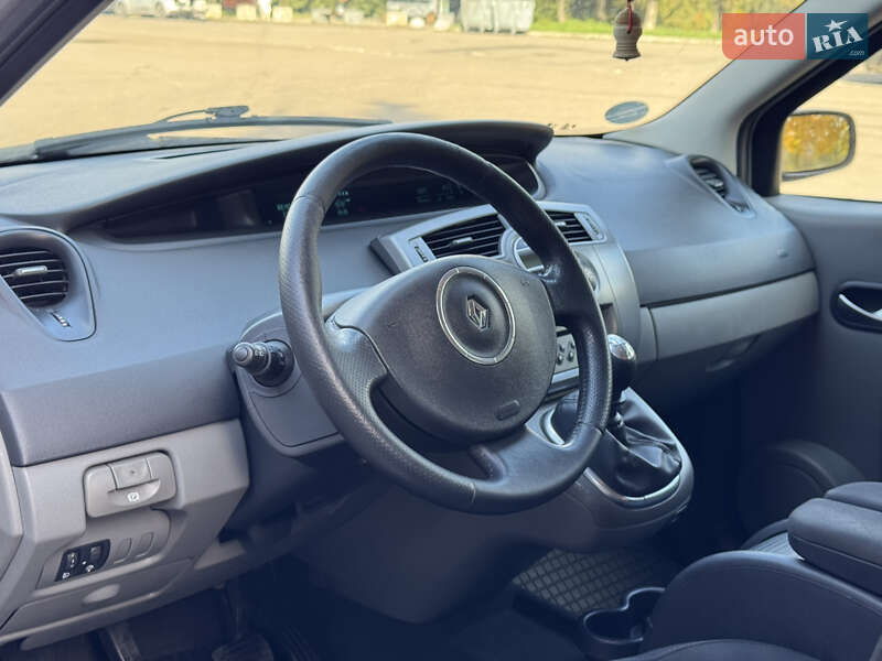 Минивэн Renault Scenic 2007 в Ровно