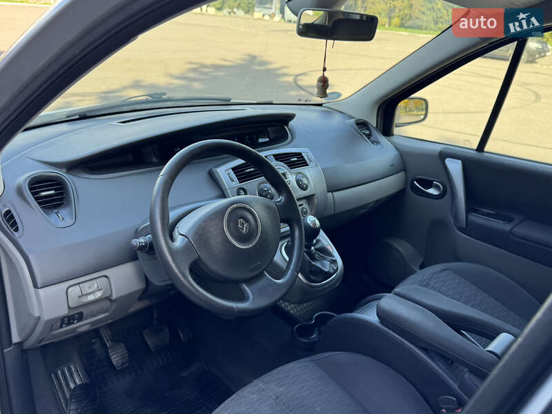 Минивэн Renault Scenic 2007 в Ровно
