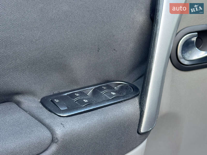 Минивэн Renault Scenic 2007 в Ровно