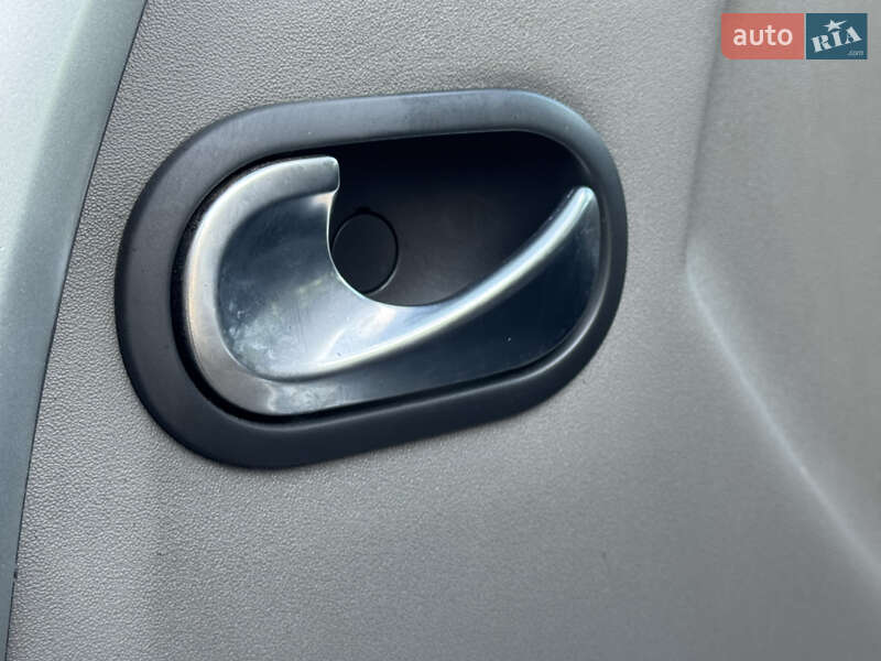 Минивэн Renault Scenic 2007 в Ровно
