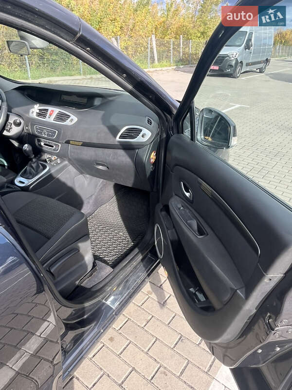 Минивэн Renault Scenic 2009 в Дубно
