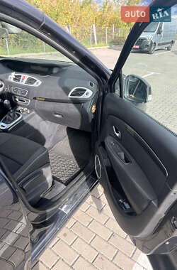 Мінівен Renault Scenic 2009 в  фото 15 Мінівен Renault Scenic 2009 в