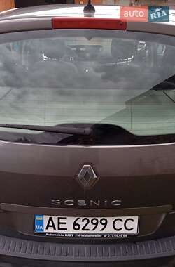 Минивэн Renault Scenic 2011 в 