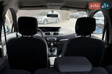 Минивэн Renault Scenic 2014 в 