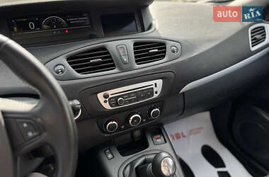Минивэн Renault Scenic 2014 в 