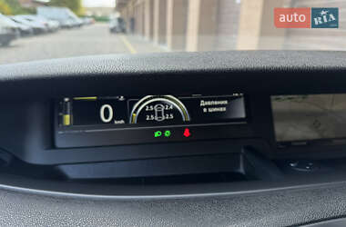 Минивэн Renault Scenic 2014 в 