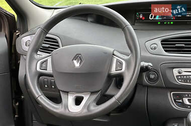 Минивэн Renault Scenic 2011 в 