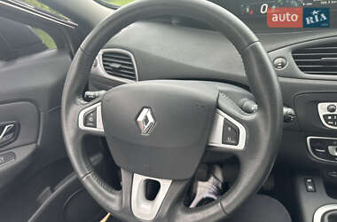 Минивэн Renault Scenic 2011 в 
