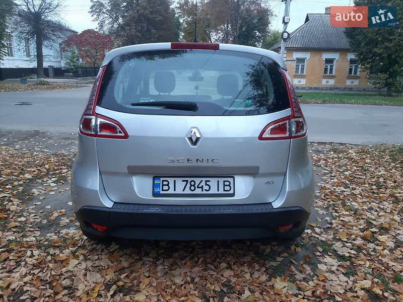 Минивэн Renault Scenic 2011 в Хороле
