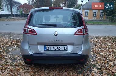 Минивэн Renault Scenic 2011 в 