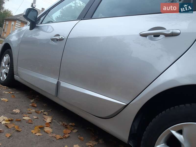 Минивэн Renault Scenic 2011 в Хороле