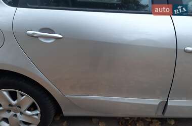 Минивэн Renault Scenic 2011 в 