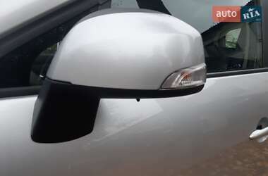 Минивэн Renault Scenic 2011 в 