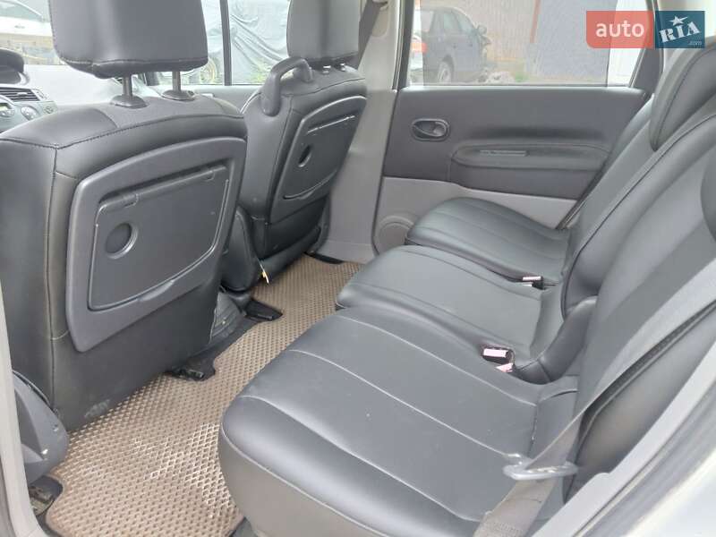 Мінівен Renault Scenic 2004 в Підволочиську
