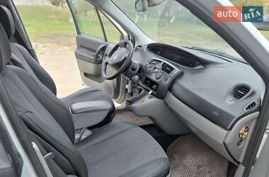 Минивэн Renault Scenic 2004 в  фото 13 Минивэн Renault Scenic 2004 в