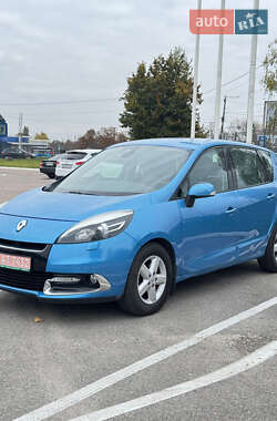 Минивэн Renault Scenic 2014 в 