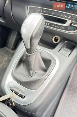 Минивэн Renault Scenic 2014 в 