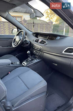 Минивэн Renault Scenic 2009 в 