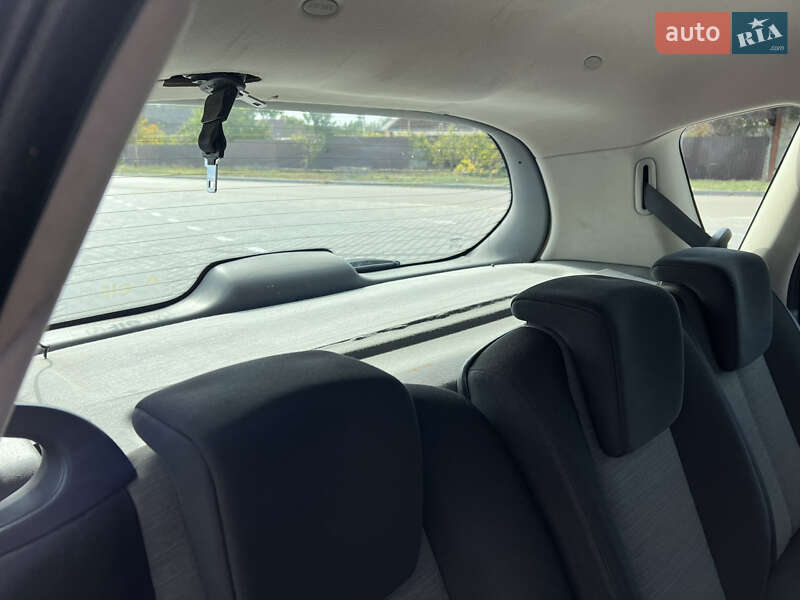 Мінівен Renault Scenic 2006 в Рені фото 20 Мінівен Renault Scenic 2006 в Рені