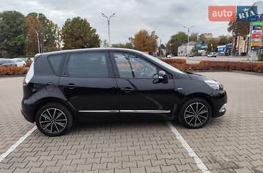 Минивэн Renault Scenic 2014 в 