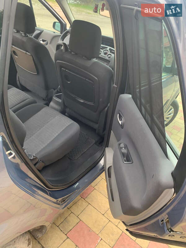 Минивэн Renault Scenic 2007 в Золочеве