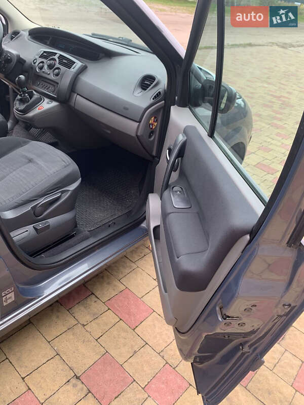 Минивэн Renault Scenic 2007 в Золочеве