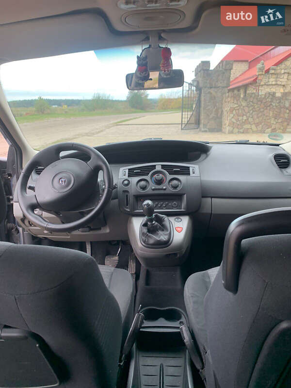 Минивэн Renault Scenic 2007 в Золочеве