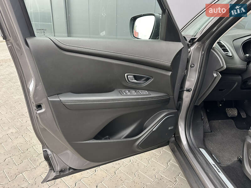 Мінівен Renault Scenic 2016 в Луцьку