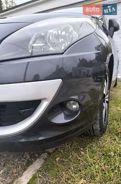 Минивэн Renault Scenic 2011 в 