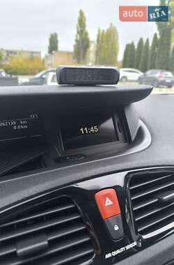 Минивэн Renault Scenic 2011 в 