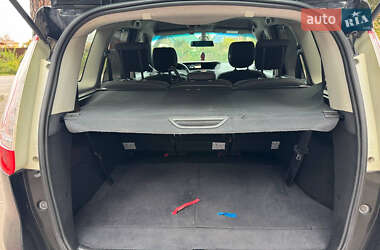 Мінівен Renault Scenic 2011 в 