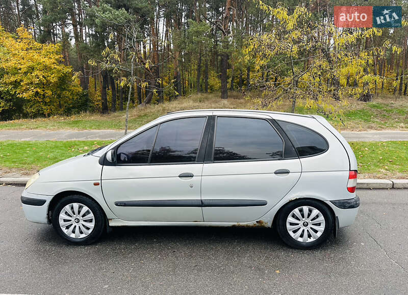 Мінівен Renault Scenic 2001 в Києві