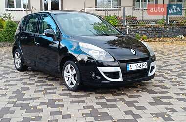 Минивэн Renault Scenic 2011 в 
